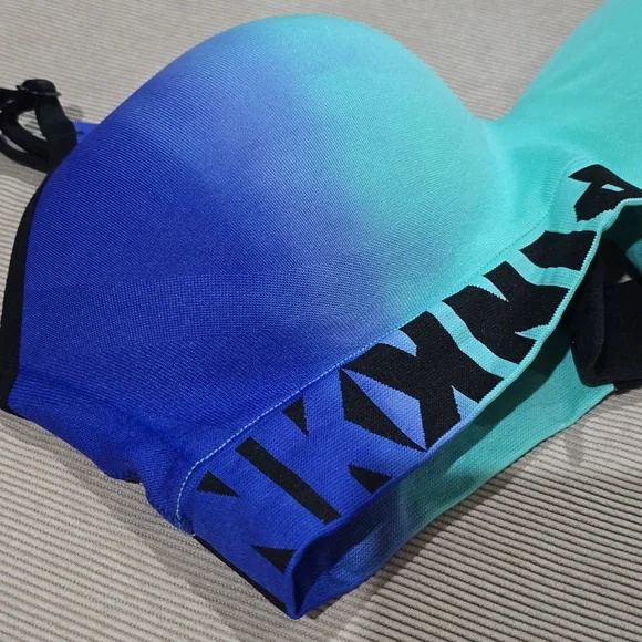 NWOT- Victoria's PINK Sport Bra - Picture 3 of 5